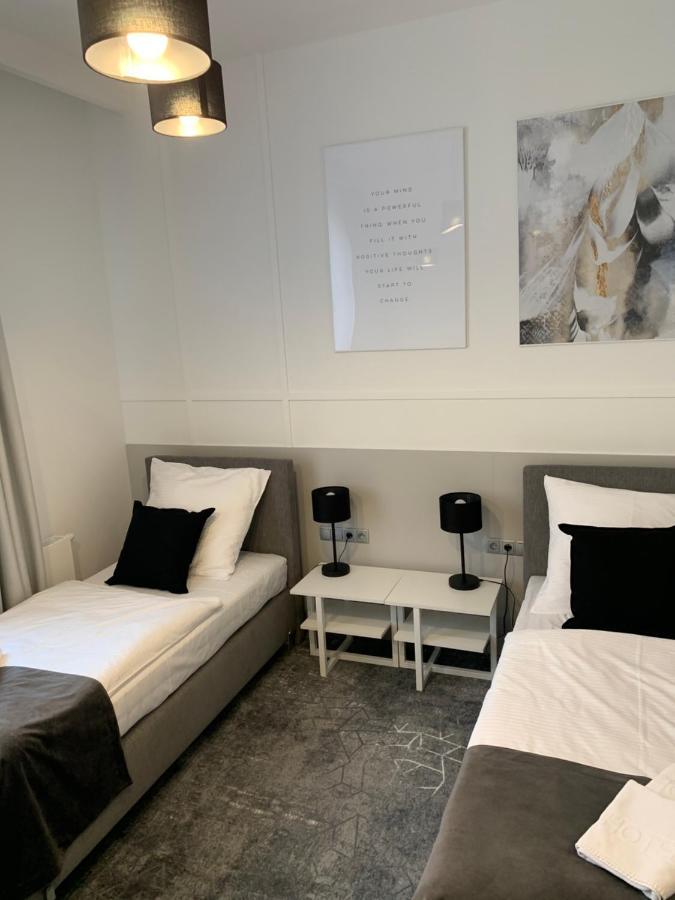 Hotel Coliber Klobuck Extérieur photo