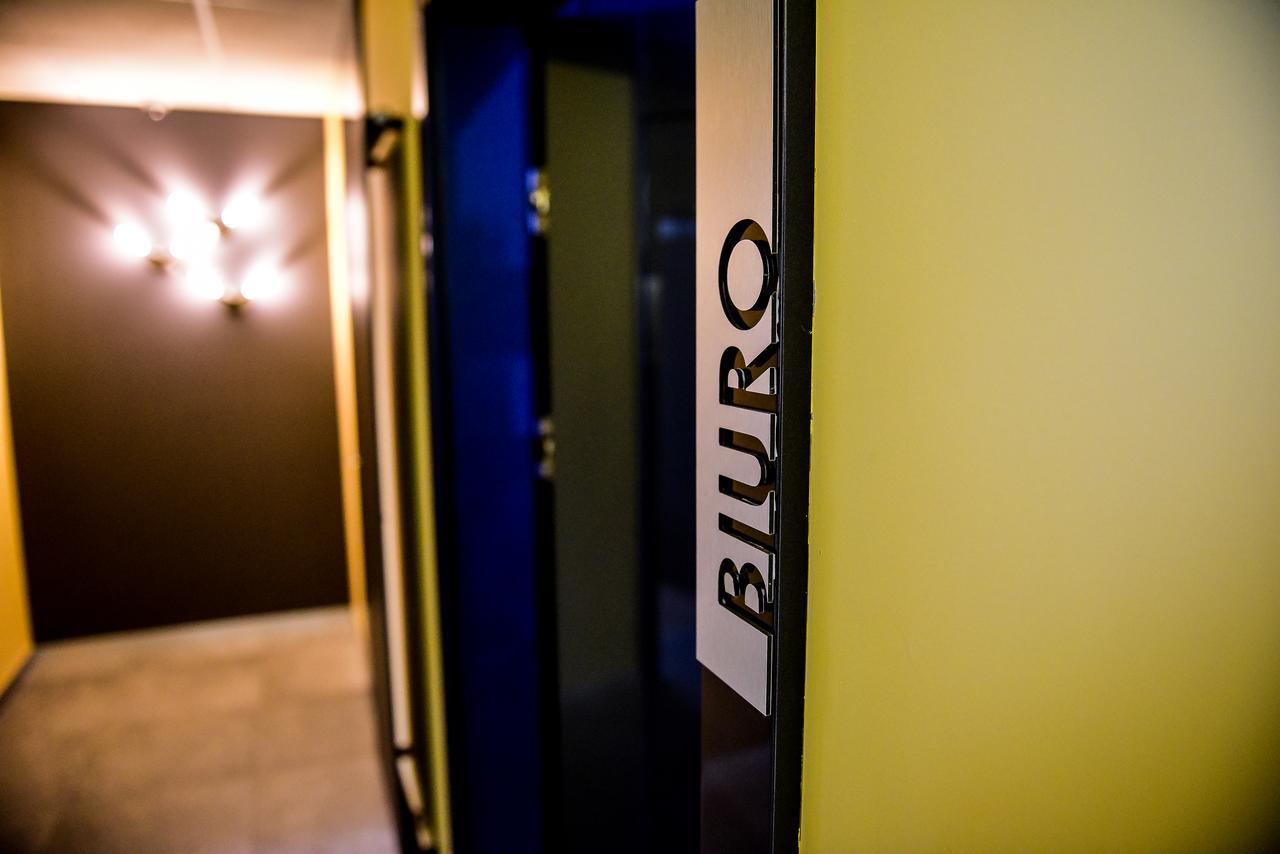 Hotel Coliber Klobuck Extérieur photo