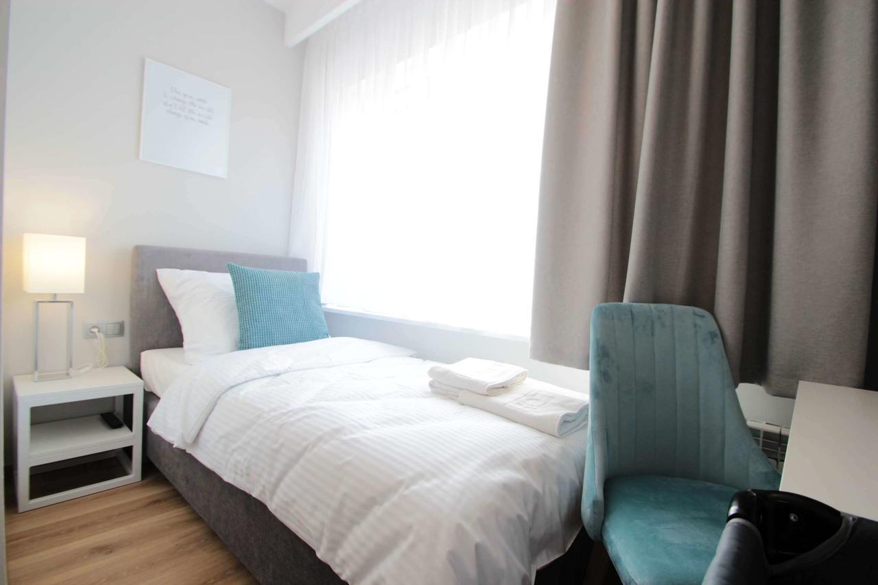 Hotel Coliber Klobuck Extérieur photo