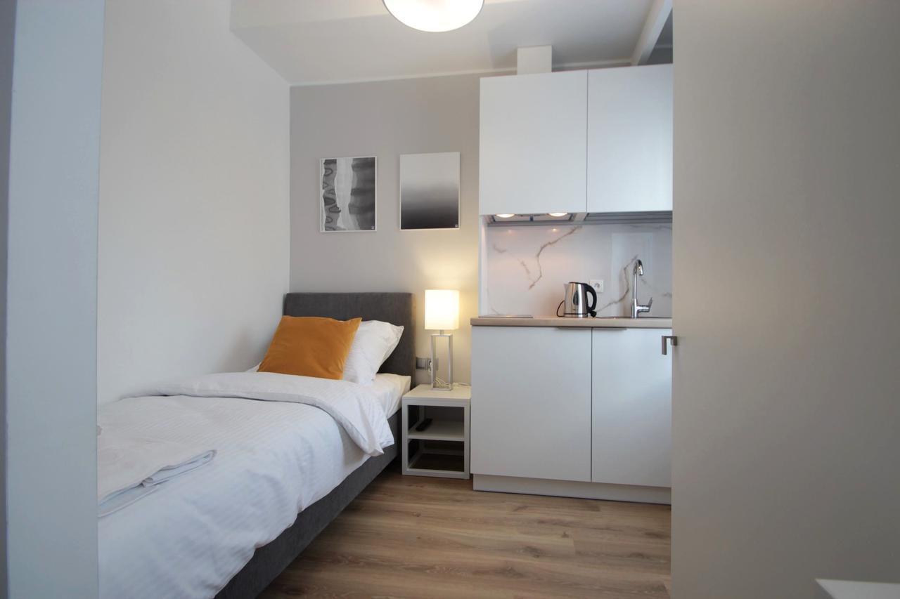 Hotel Coliber Klobuck Extérieur photo